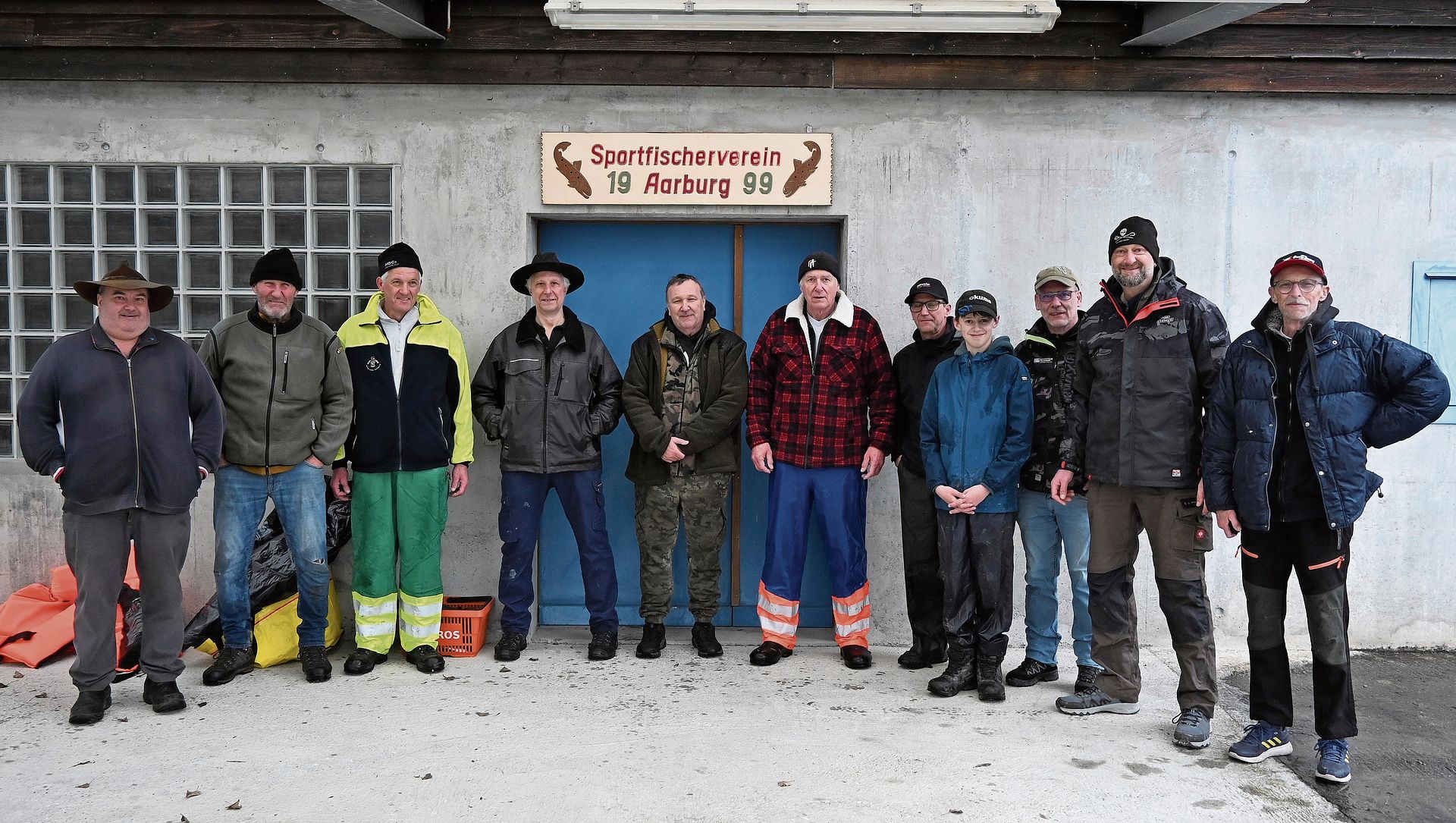 Die engagierten Fischer mit ihrem Gast, Reto Wittwer (links aussen).Bild: Thomas Fürst