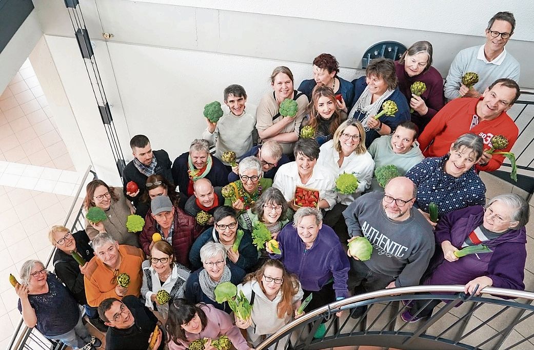 38 ehrenamtliche Helfende gehören aktuell zum Team der ChoschtBar. Bild: zvg 38 ehrenamtliche Helfende gehören aktuell zum Team der ChoschtBar. Bild: zvg