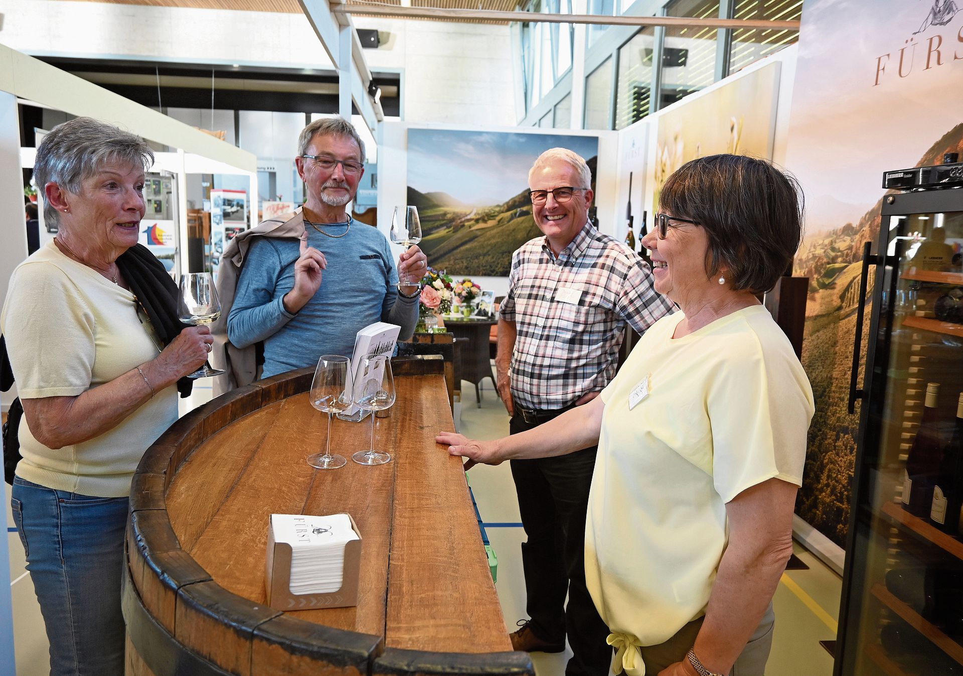 Die Weine vom Weingut Fürst aus Hornussen machten sichtlich Freude.Bild: thomas Fürst