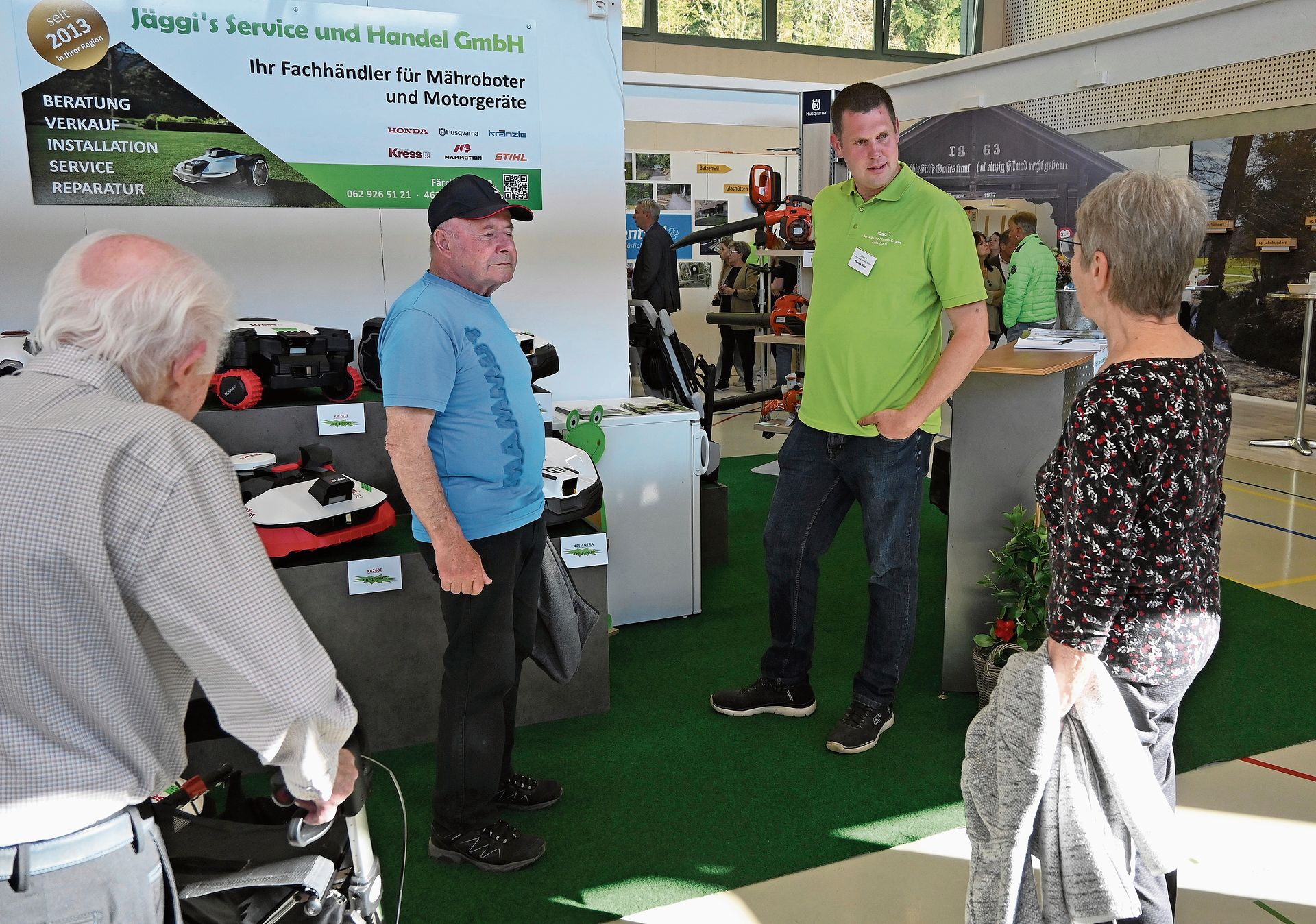 Florian Jäggi – der Fachmann, wenn es ums Rasenmähen geht.Bild: thomas Fürst