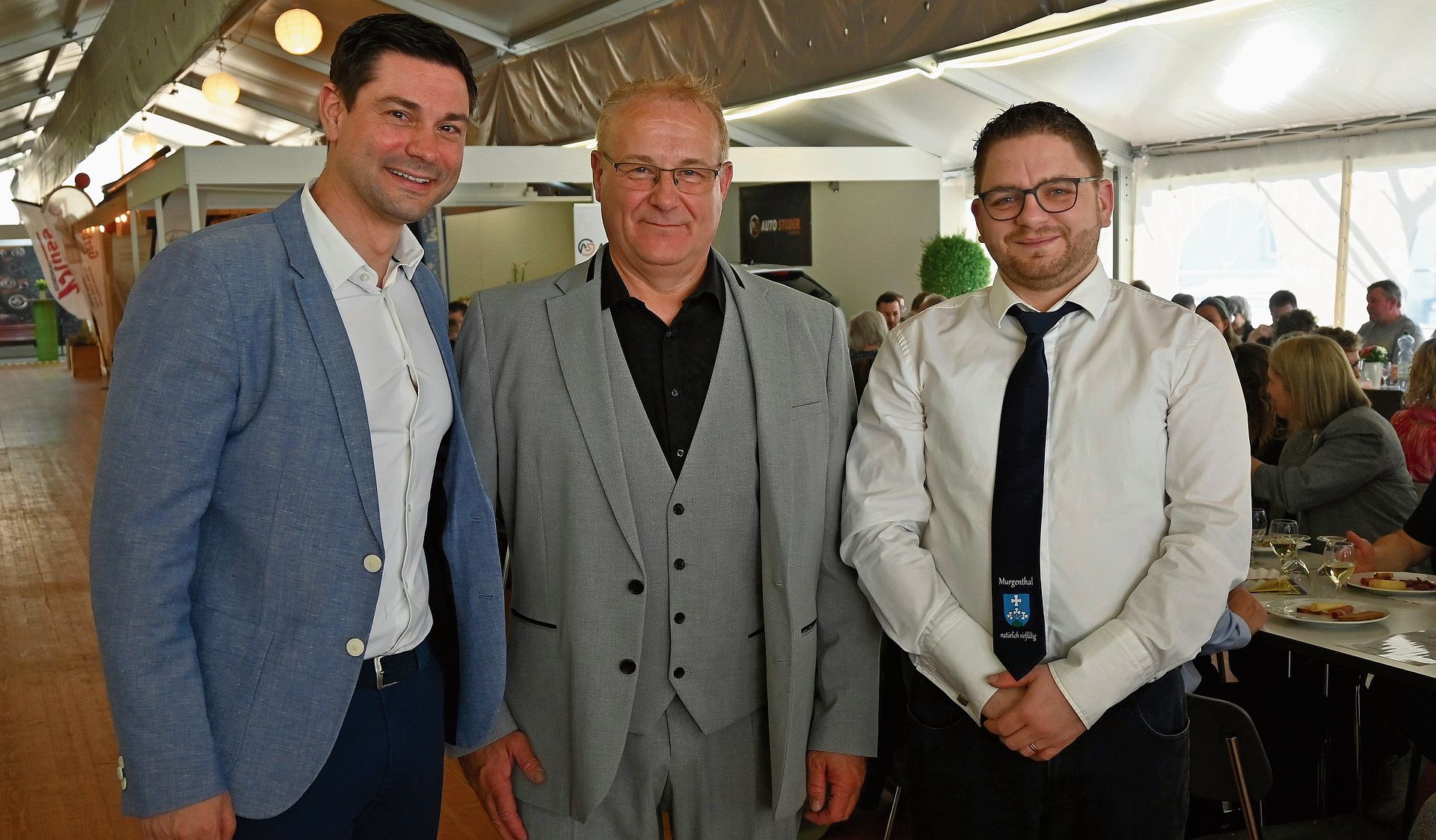 Mit ihren Ansprachen eröffneten sie die MUGA (v.l.): Benjamin Giezendanner (Präsident Aarg. Gewerbeverband), OK-Präsident Peter Urben und Gemeindeammann Stefan Ruf.Bild: thomas Fürst