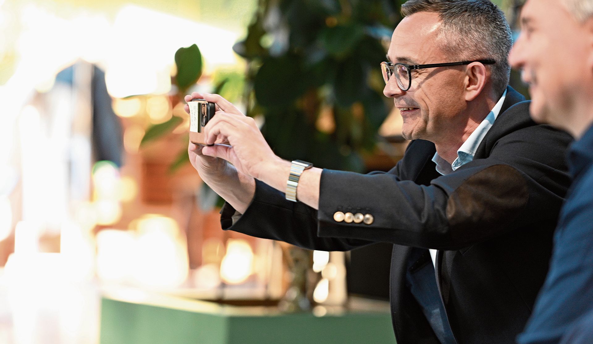 Zofingens Stadtpräsident André Kirchhofer schoss ein Erinnerungsfoto.Bilder: Manuel Arnold