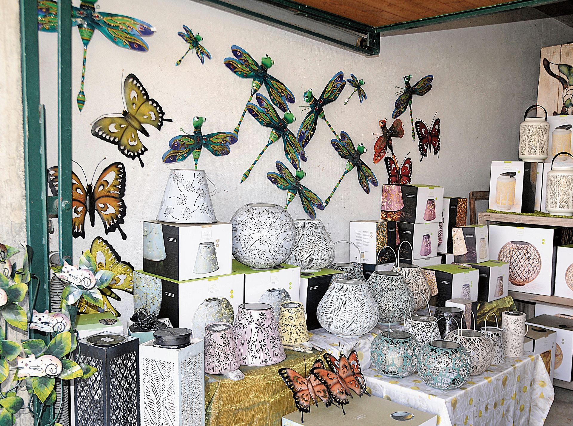 Die Solarlampen waren Neuheiten – oder durfte es doch ein Zierinsekt sein?