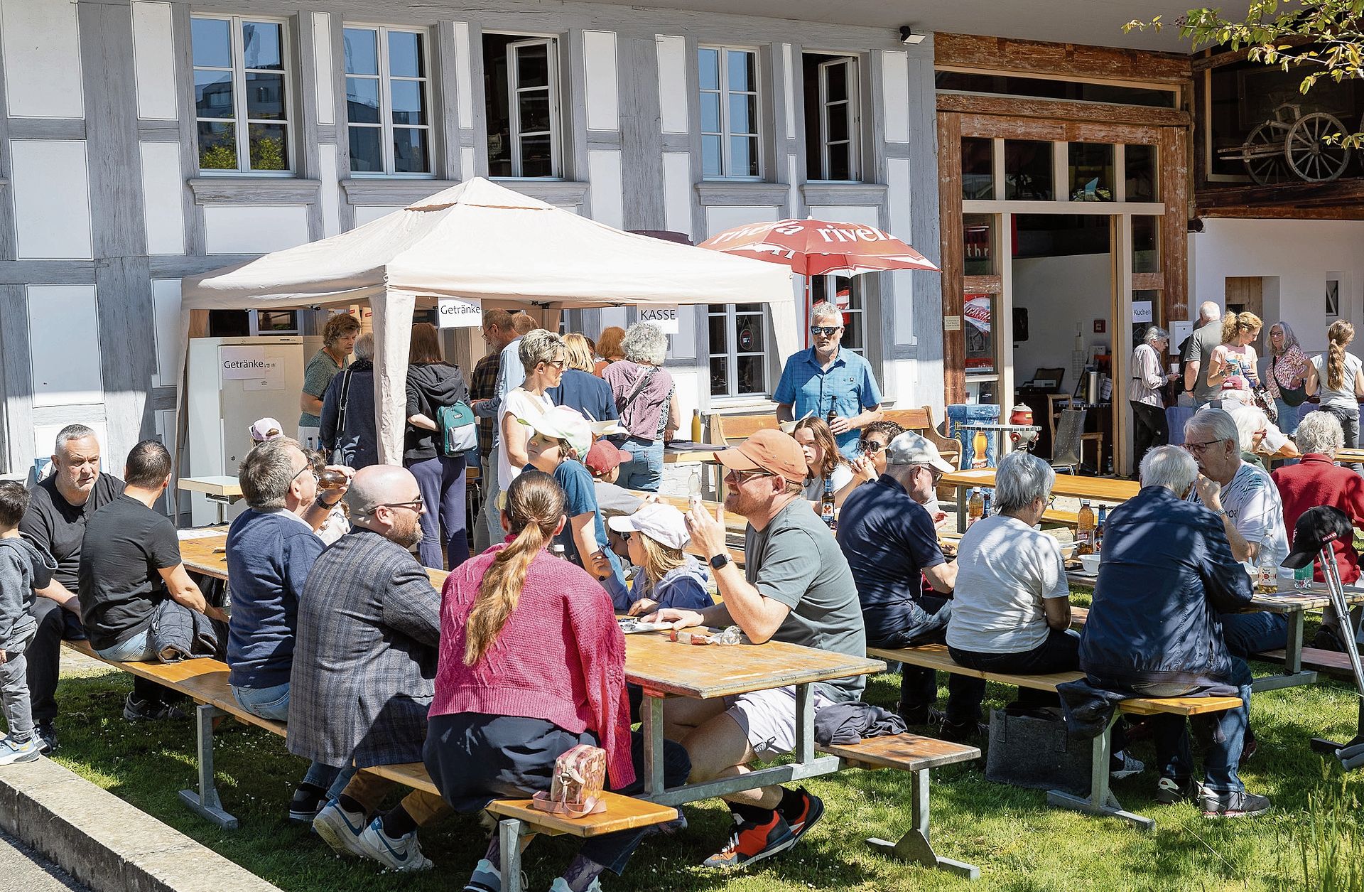 Viele Besucher genossen das gemütliche Ambiente.