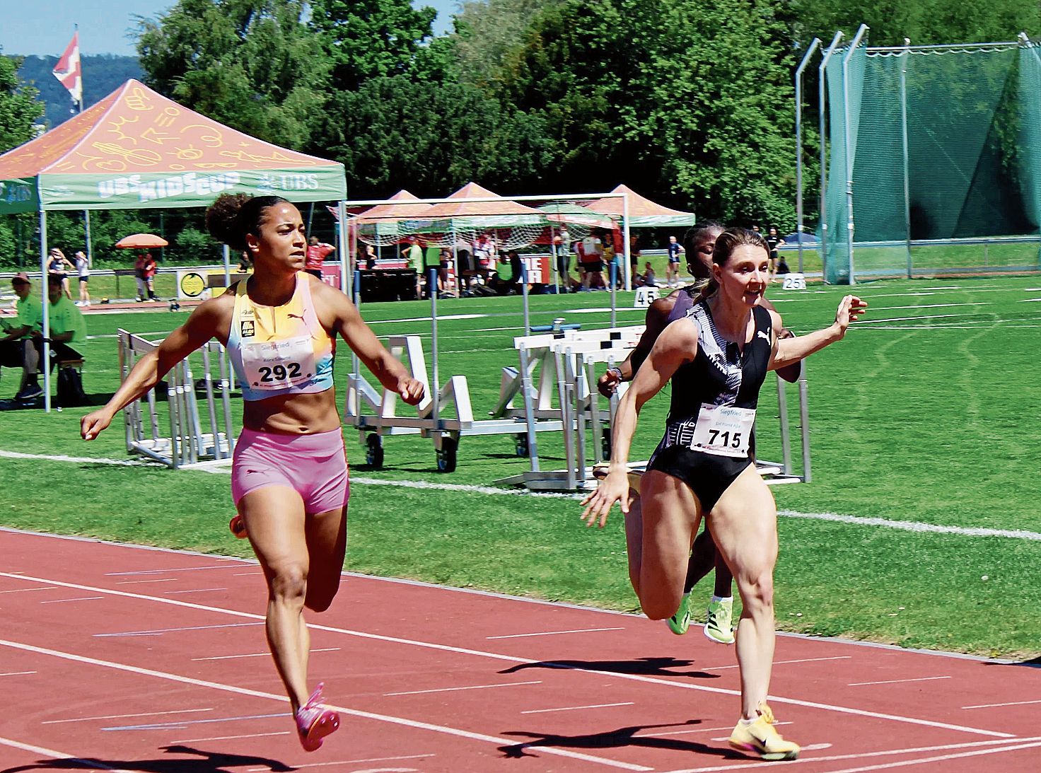 Superzeiten für Salomé Kora (links) und Aijla Del Ponte über 100 Meter.
