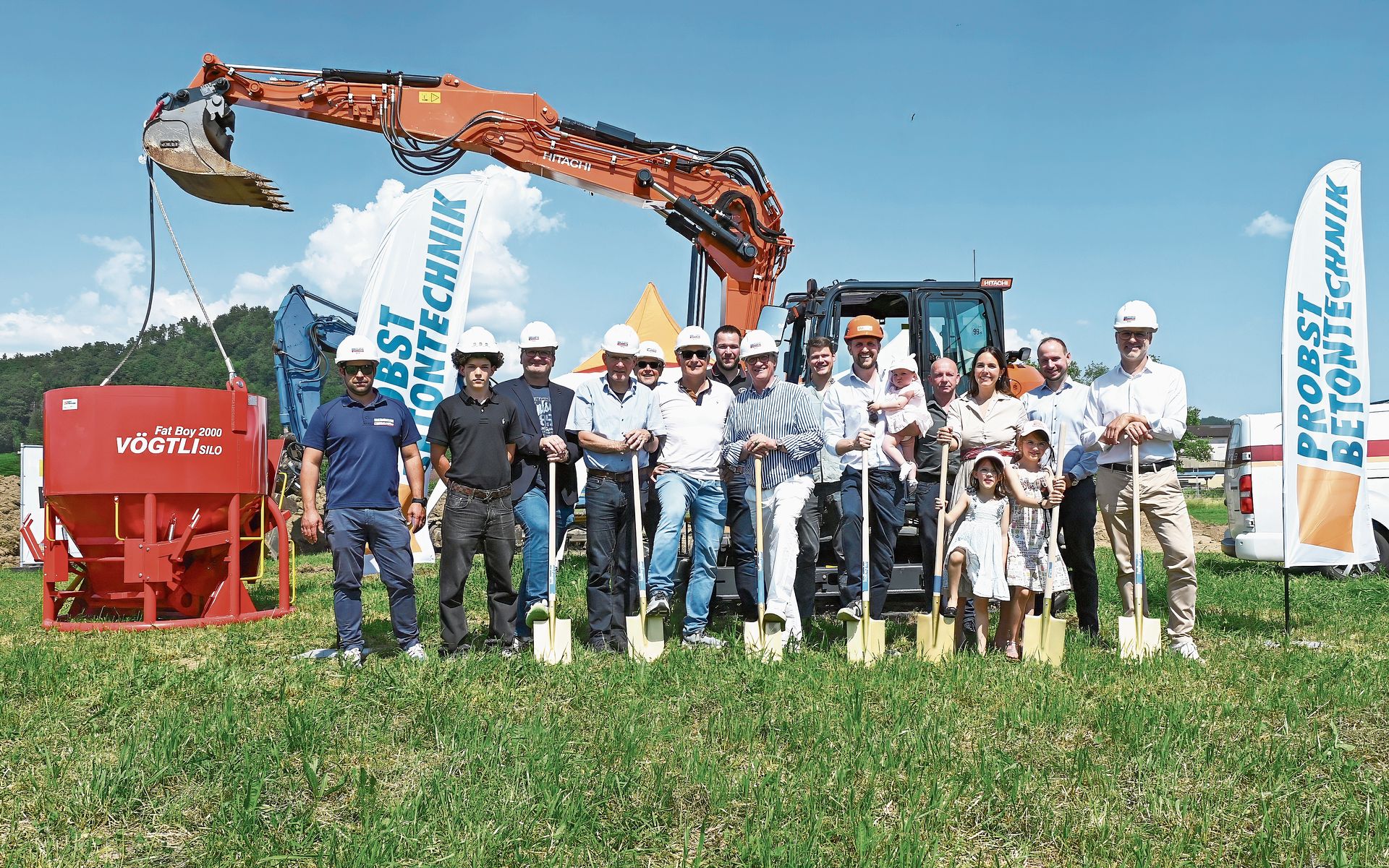 An der Industriestrasse 12 erfolgte der Spatenstich zum neuen Firmensitz.Bilder: Manuel Arnold An der Industriestrasse 12 erfolgte der Spatenstich zum neuen Firmensitz.Bilder: Manuel Arnold