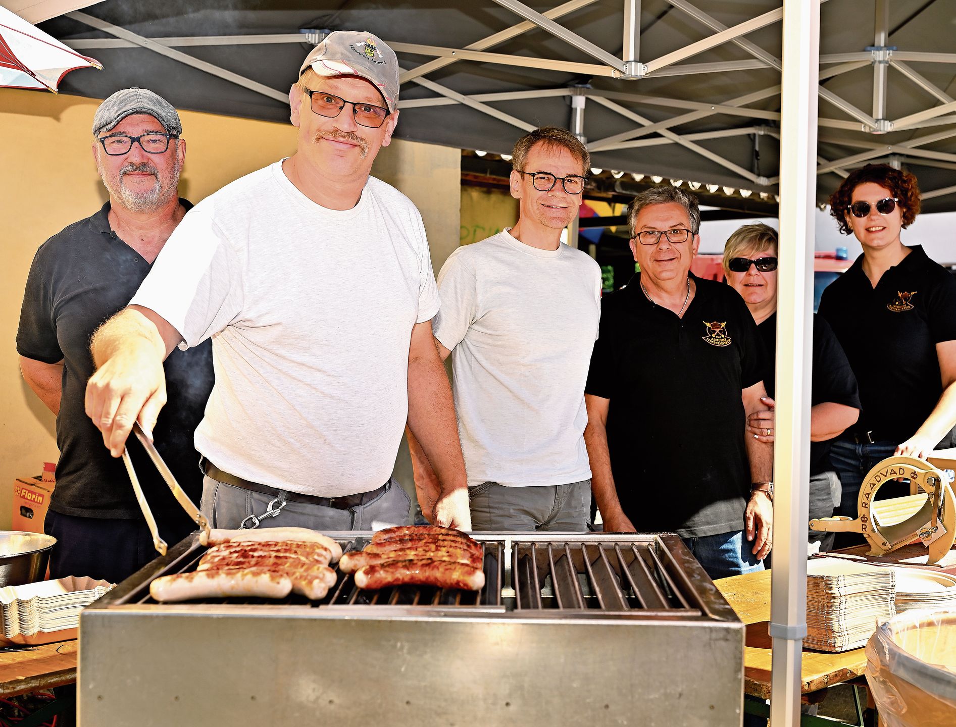 Der Feuerwehrverein sorgte für Speis und Trank.Bild: Habu Fotografie