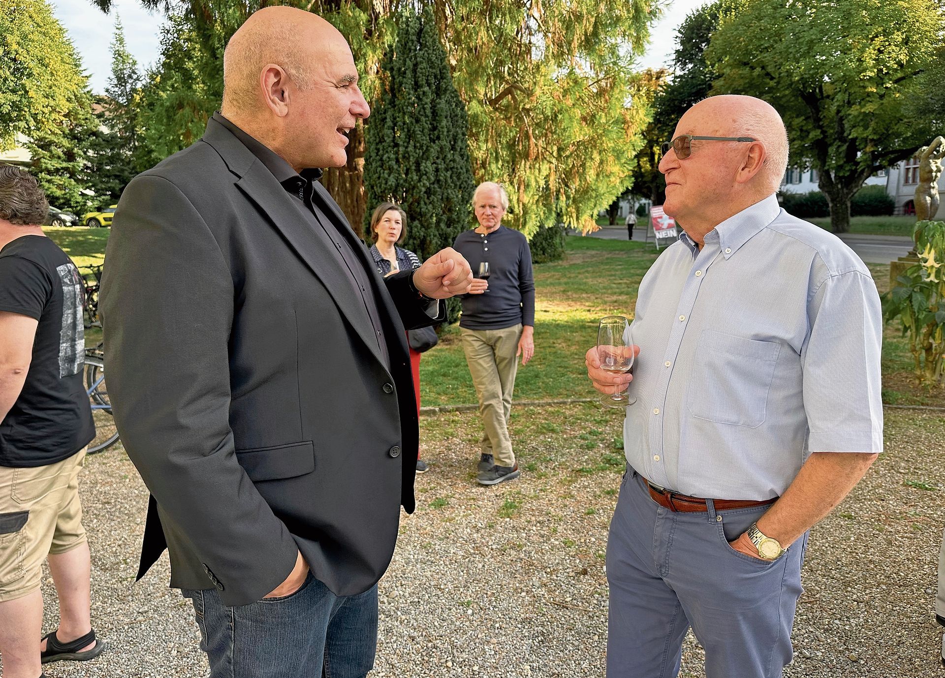 Urs Plüss (links) im Gespräch mit Andreas Kaderli.Bilder: Jil Lüscher Urs Plüss (links) im Gespräch mit Andreas Kaderli.Bilder: Jil Lüscher