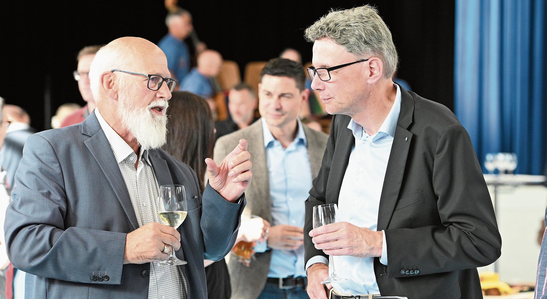 Brittnaus Gemeindeammann Kurt Iseli (links) im Gespräch mit Regierungsrat Dieter Egli.