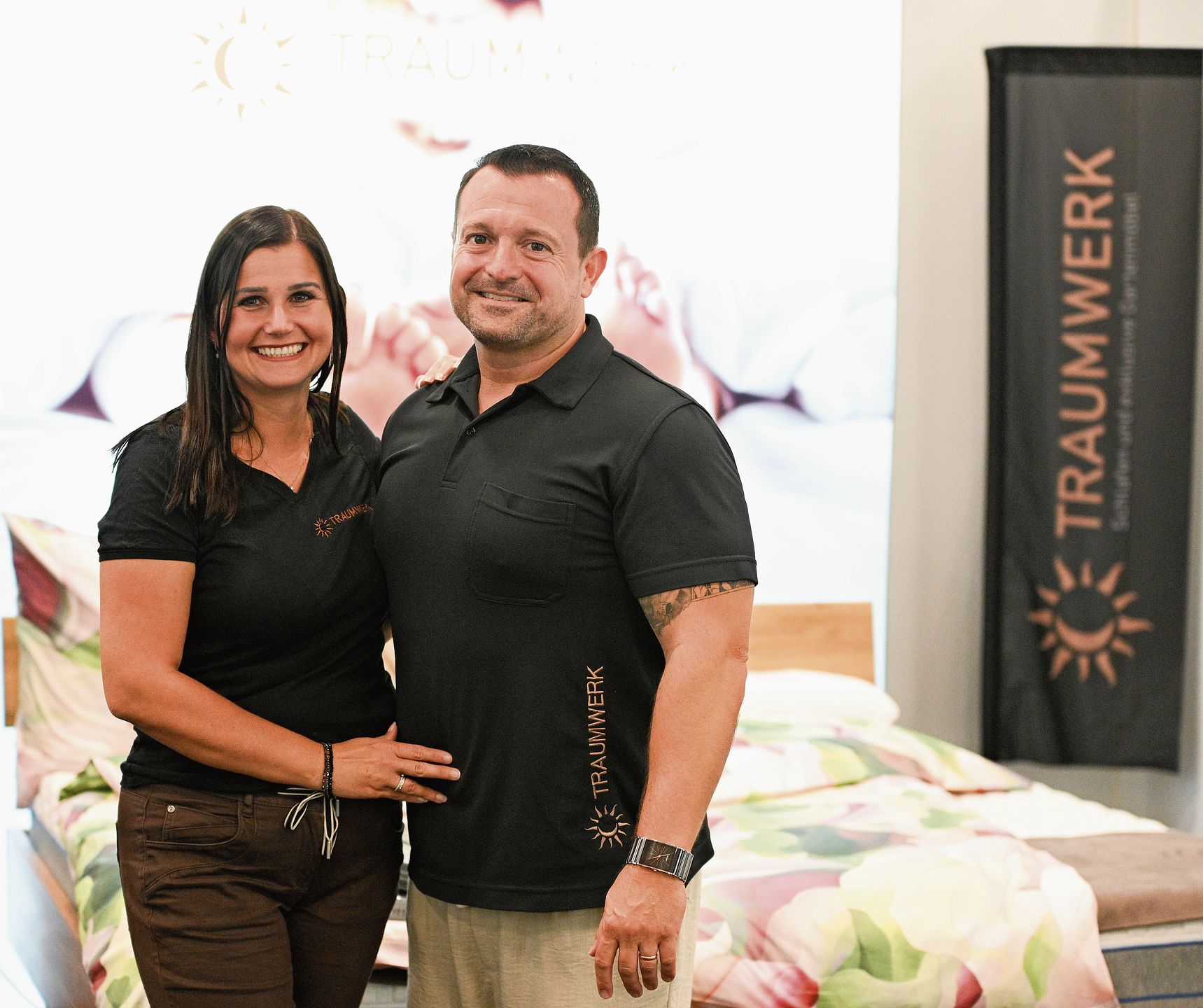Manuela und Andrea Biasco bieten mit «Traumwerk» Schlaf- und exklusive Gartenmöbel an.