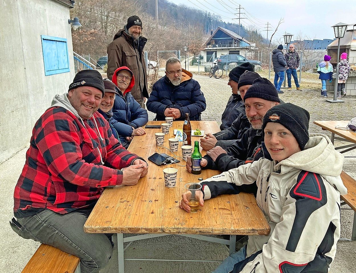 Würste vom Grill und «hochprozentige Seelenwärmer» - Wiggertaler